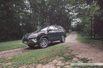 Toyota Fortuner 2.7 (A) Review