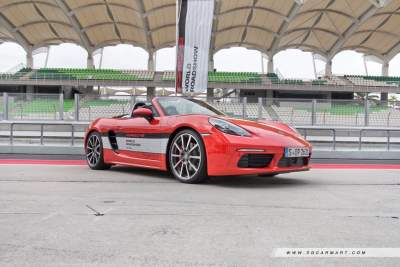 Porsche 718 Boxster S PDK 2.5 (A) First Drive Review