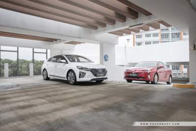 Hyundai Ioniq Hybrid 1.6 GLS vs Toyota Prius Hybrid 1.8