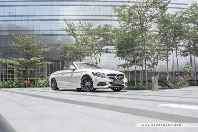 Mercedes-Benz C-Class Cabriolet C300 (A) Review