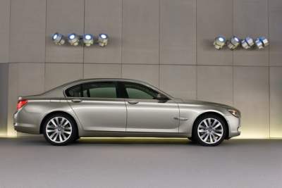 2009 BMW 7-series revealed