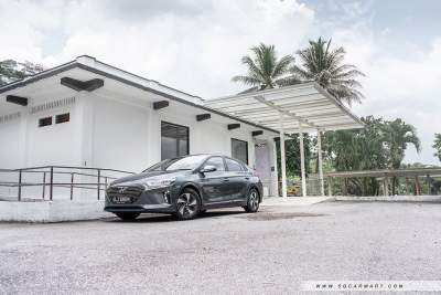 Hyundai Ioniq Hybrid 1.6 GLS Sunroof (A) Facelift Review