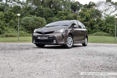 Toyota Prius+ Hybrid 1.8 (A) Review