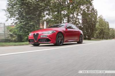 Alfa Romeo Giulia Quadrifoglio (A) Review