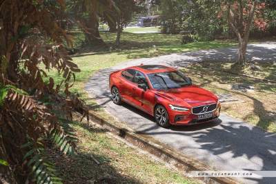 Volvo S60 T5 R-Design (A) Review