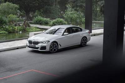 BMW 5 Series Sedan Mild Hybrid 530i M Sport (A) Facelift Review