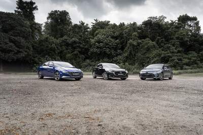 Hyundai Avante vs Mazda 3 Sedan vs Toyota Corolla Altis