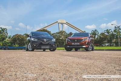 Peugeot 5008 vs Renault Grand Scenic