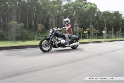 BMW R 18 Review