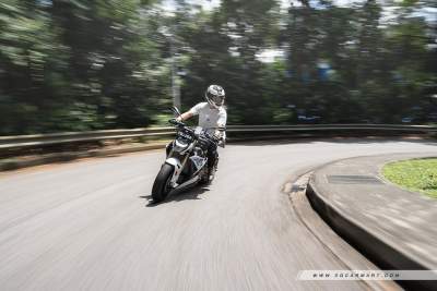 BMW S1000R Review