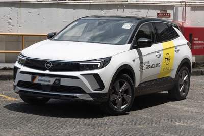 Opel Grandland 1.2 Turbo (A) Facelift Review