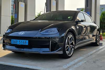 Hyundai Ioniq 6 77kWh First Drive Review