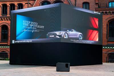 Merc's latest ad for the SL55 is a cool, interactive exhibit