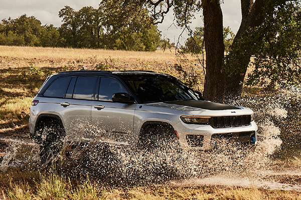 Jeep launches new campaign for the Grand Cherokee