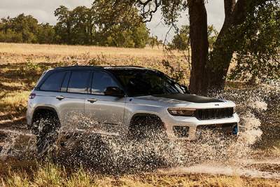 Jeep launches new campaign for the Grand Cherokee