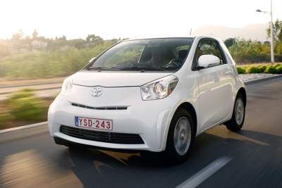 More pictures of the Toyota iQ
