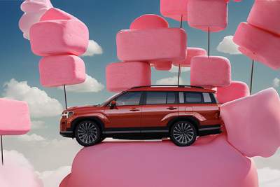 Hyundai lets you place the Santa Fe in your own background