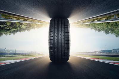 Falken unveils the new AZENIS RS820 UUHP tyre