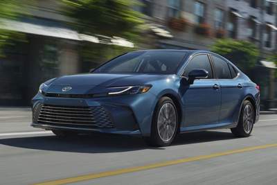 Toyota Camry gets sleeker and sportier exterior