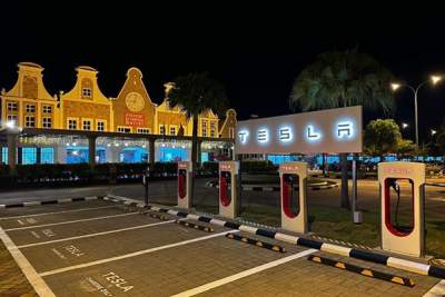 Tesla opens new charging station in Malacca