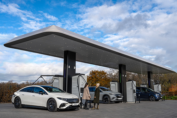 Mercedes-Benz opens its own charging hub in Germany