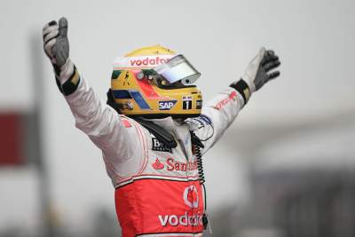 Hamilton closer to championship with win in China