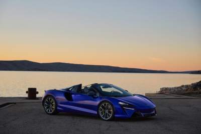 McLaren reveals new Artura Spider