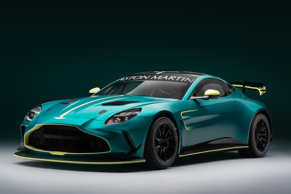 Aston Martin unveils the Vantage GT4