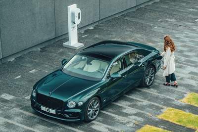 Adrian Hallmark leaves Bentley CEO post