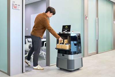 Hyundai Motor Group deploys delivery and parking robots