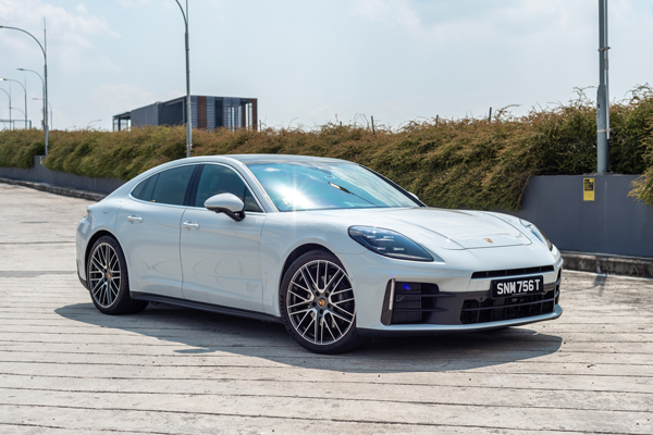 Porsche Panamera Review Highlight