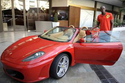 Usain bolts around the Monte Carlo circuit
