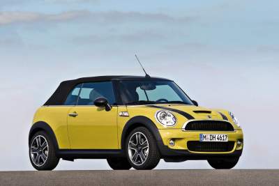 MINI shows up with a new top