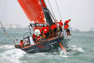Volvos race on Singapore seas