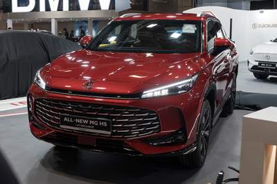 New MG HS arrives in Singapore