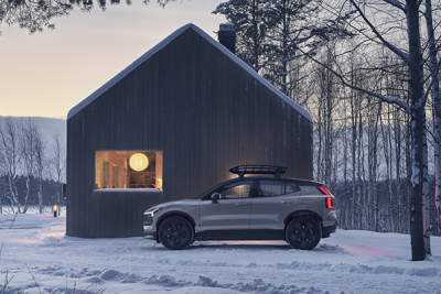 Volvo unveils the new EX30 Cross Country