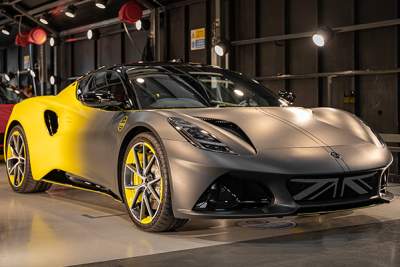 Lotus includes new Turbo SE in revised Emira lineup