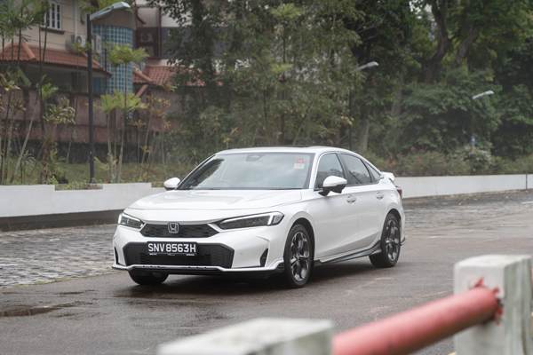 Honda Civic Hybrid 2.0 e:HEV Review