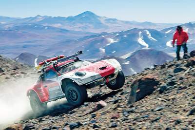 Modified Porsche 911 "peaks" in new Prime documentary