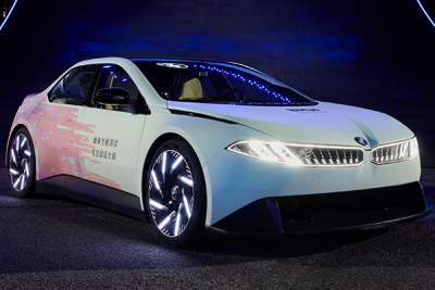 BMW test car showcases its driving manoeuvres in Shanghai