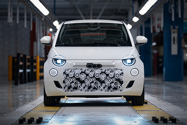 Assembly of new Fiat 500 Hybrid pre-production units begins