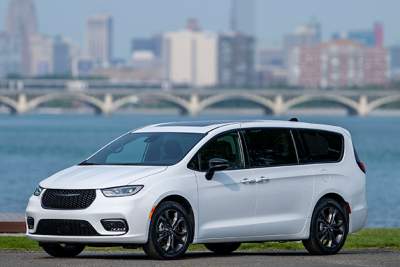Chrysler celebrates centenary with special edition Pacifica