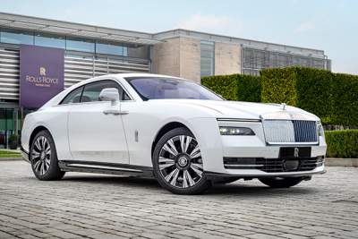 Rolls-Royce unveils bespoke Spectre Rose commission
