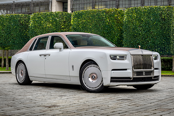 Rolls-Royce unveils one-of-one Phantom Dentelle