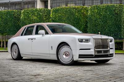 Rolls-Royce unveils one-of-one Phantom Dentelle