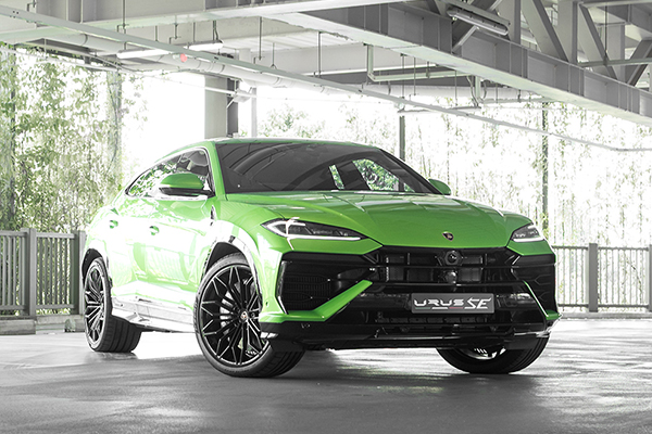 Lamborghini Urus SE Review