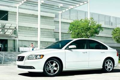 SM Motors adds dual-clutch Volvos, 2.0-litre engine.