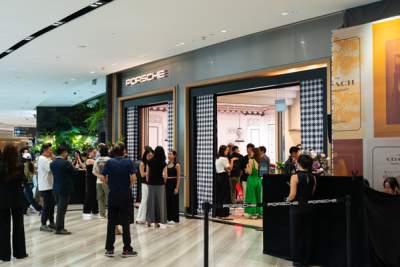 Porsche at Jewel store officially opens