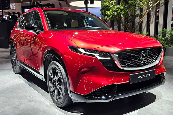 explore new car guides image