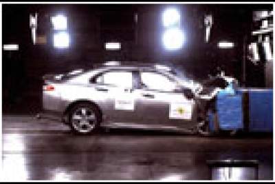 Honda Accord crashes with five stars